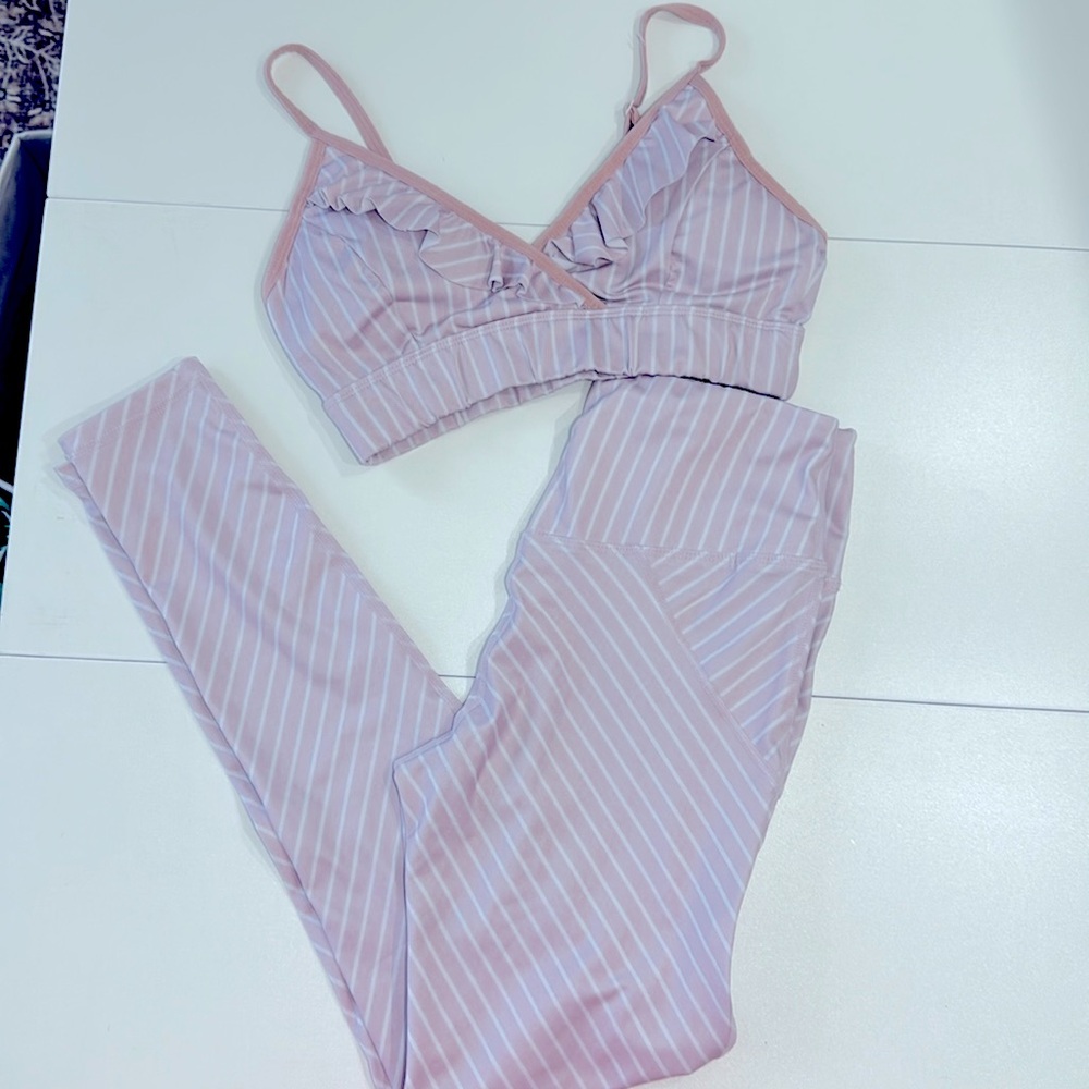 Super Cute 💕Baby Pink Stripe and Ruffle Bra Sport Matching Yoga Set